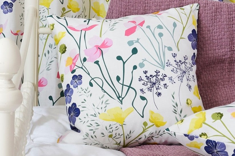 Choosing Lampshades and Cushions That Transform Your Home
