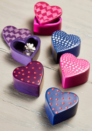 HEART SHAPED SOAPSTONE BOX WITH LID
