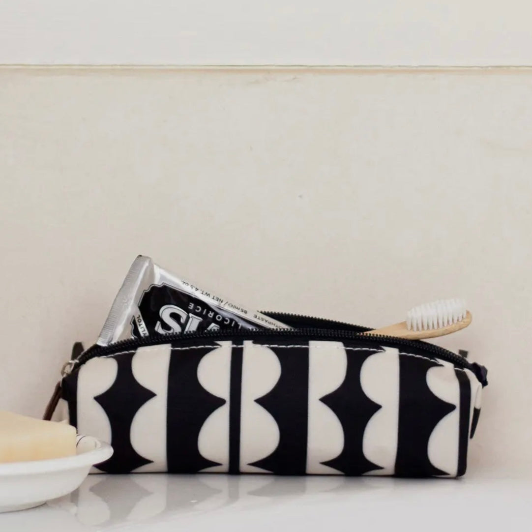 PENCIL CASE OR BRUSH CASE - SCALLOP DESIGN BY BROWNSTONE