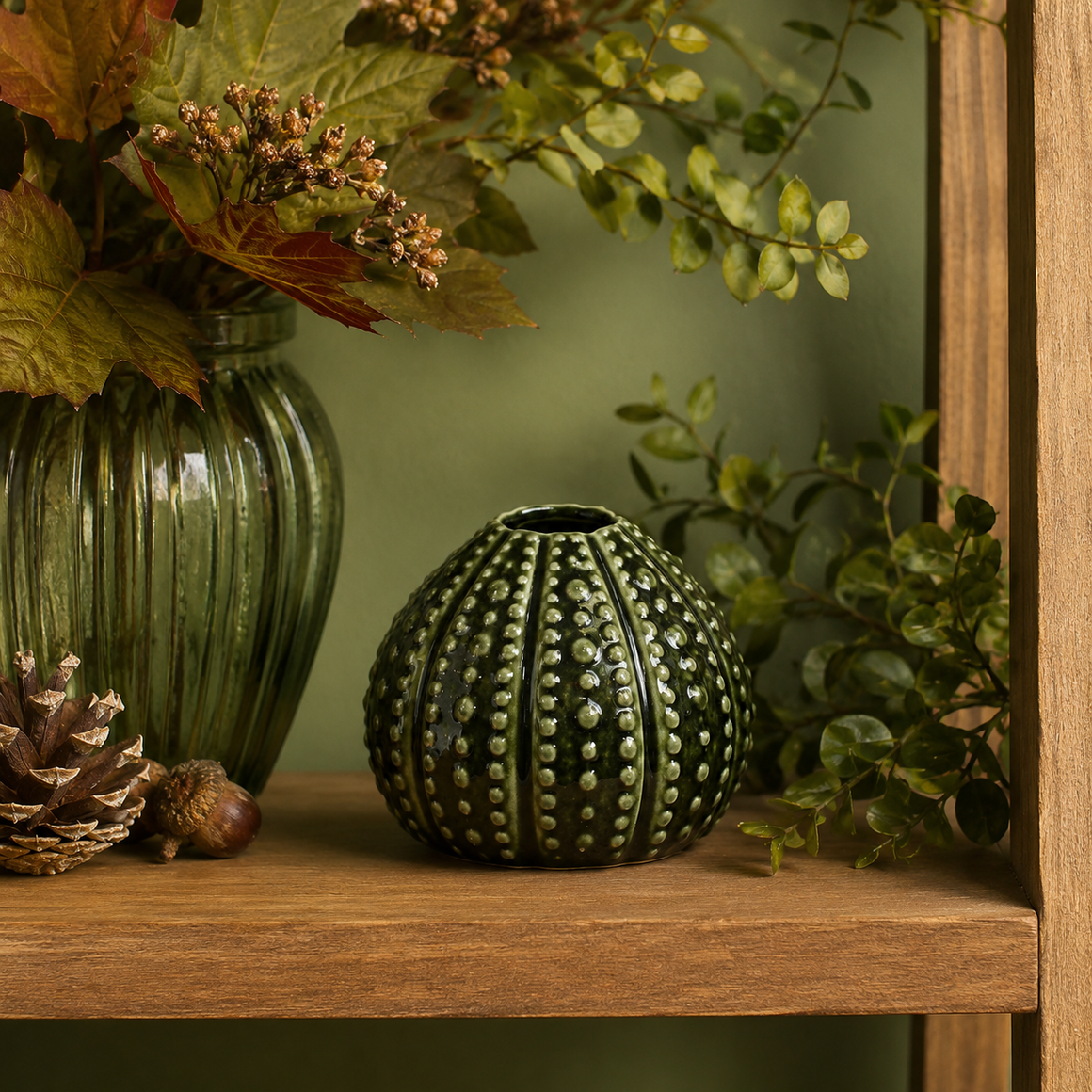 SEA URCHIN VASE, 9.4cm