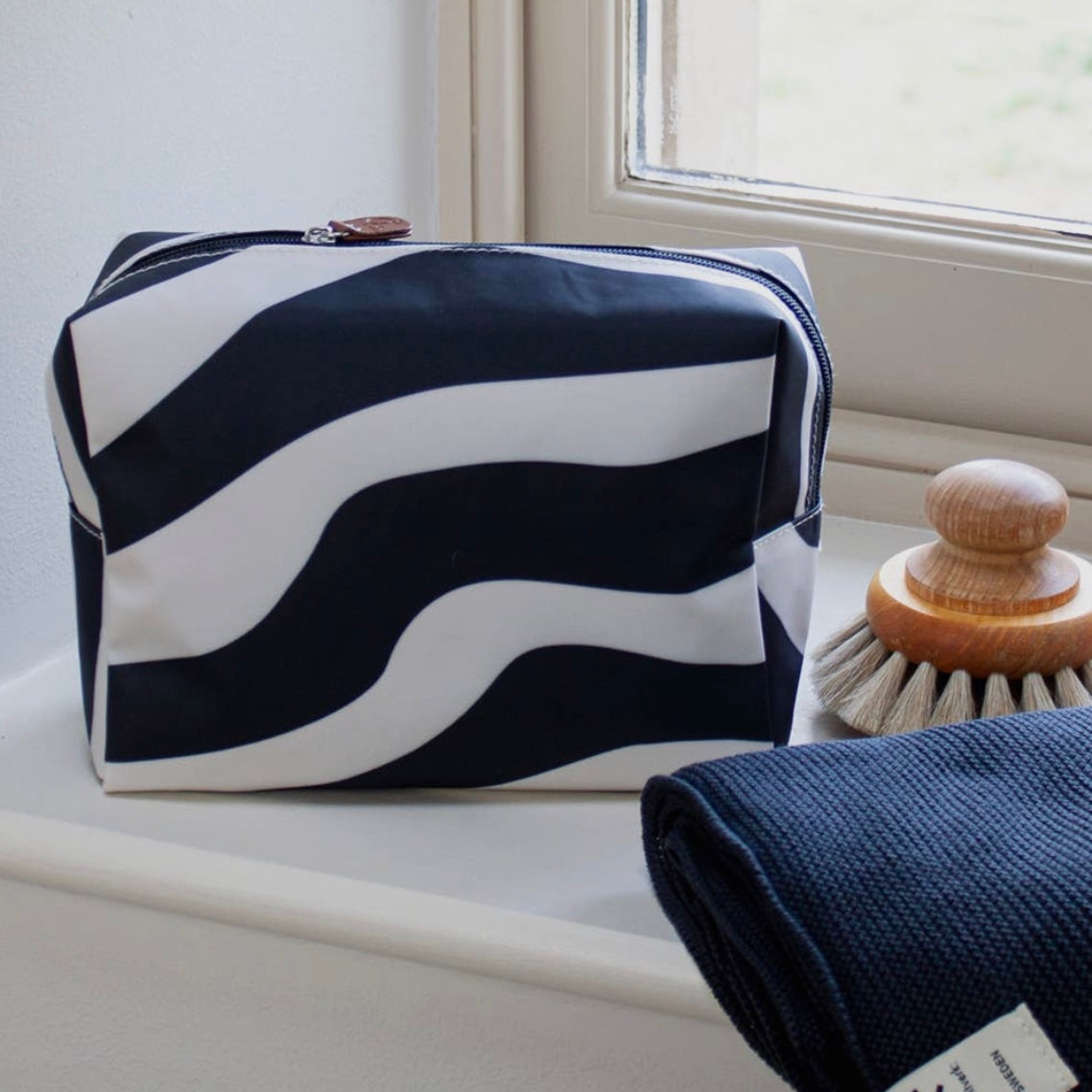 SURF LARGE COSMETIC BAG BY BROWNSTONE - Feather & Twigs