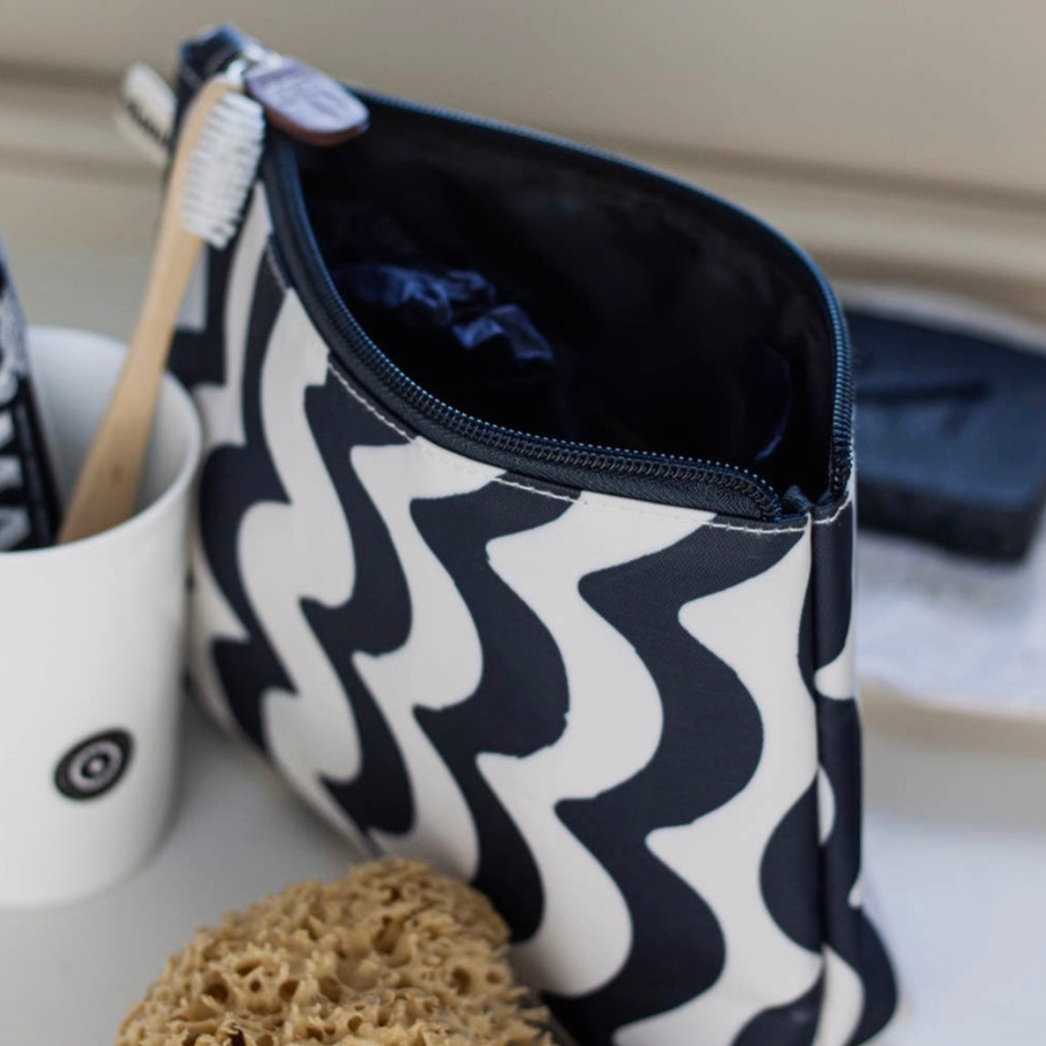 LARGE WAVE COSMETICS BAG BY BROWNSTONE - Feather & Twigs