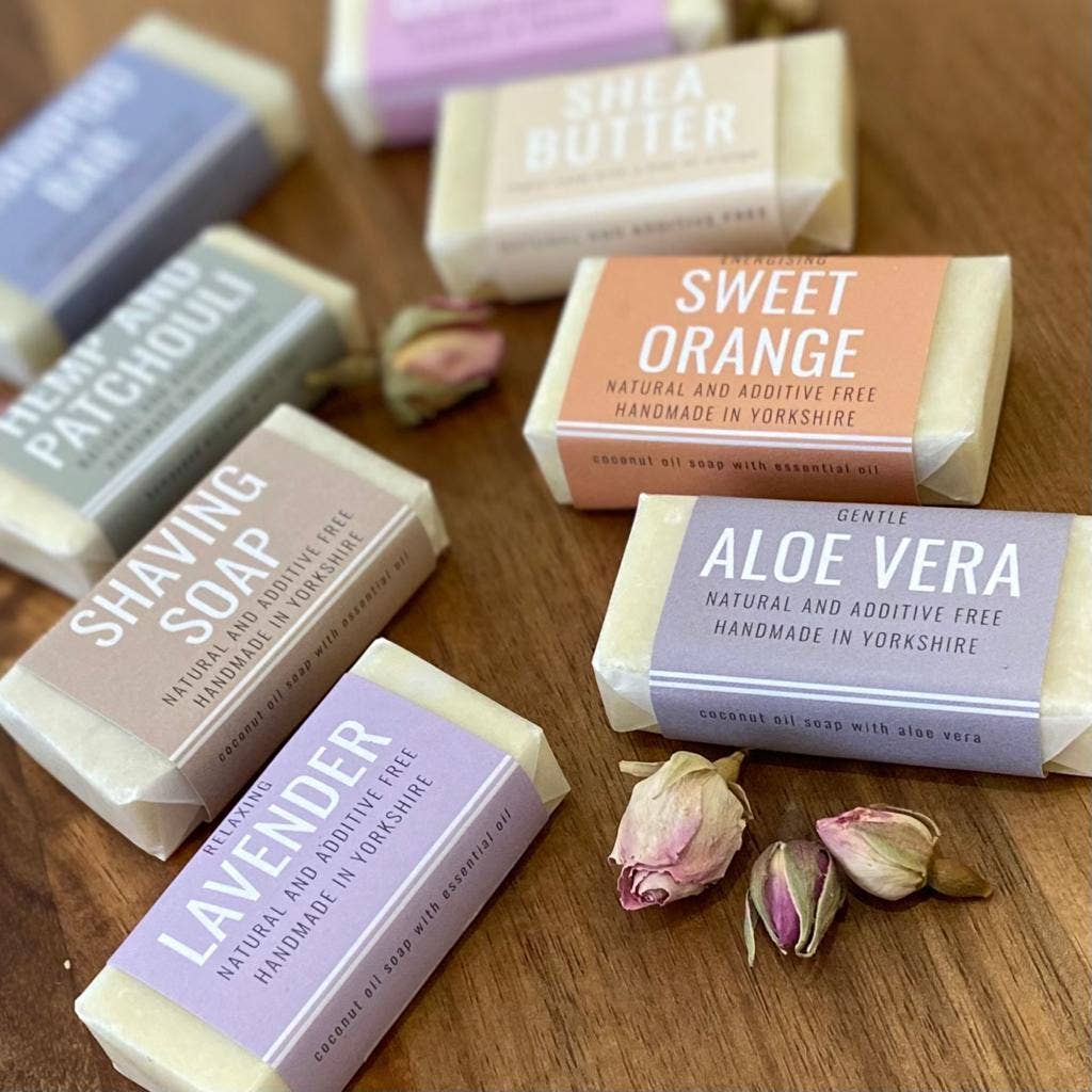 TRAVEL SIZE SOAP, SHAMPOO & SHAVING BARS 20g - Feather & Twigs