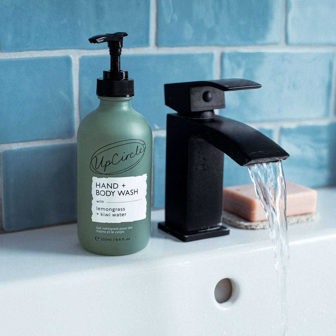 100% NATURAL VEGAN SOAP - HAND AND BODY WASH WITH KIWI WATER