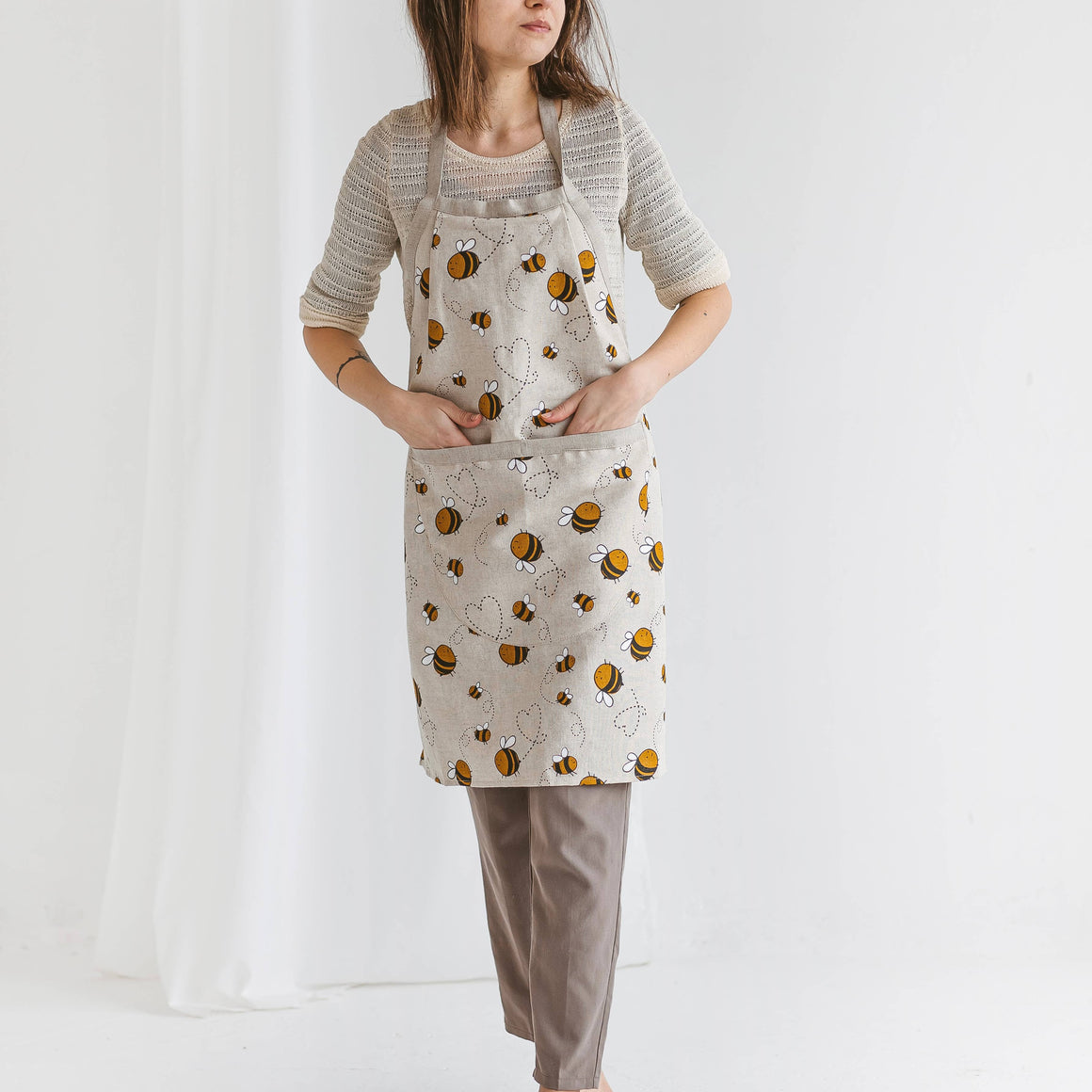 'BEES' HANDMADE LINEN BAKING APRON NEW