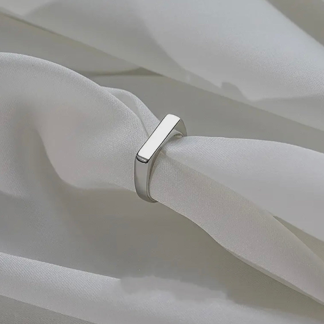 STATEMENT SINGLE FILE SILVER OPEN RING - Feather & Twigs