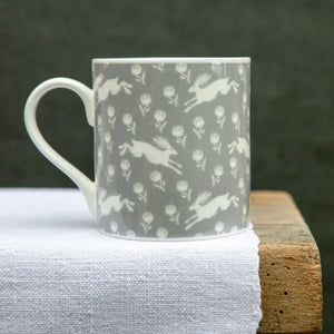 RUNNING HARE GREY PATTERN MUG