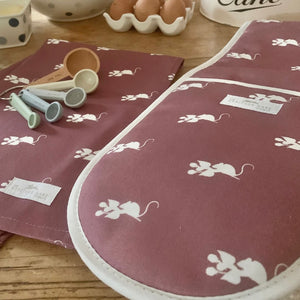 BRAMBLE MOUSE OVEN GLOVES