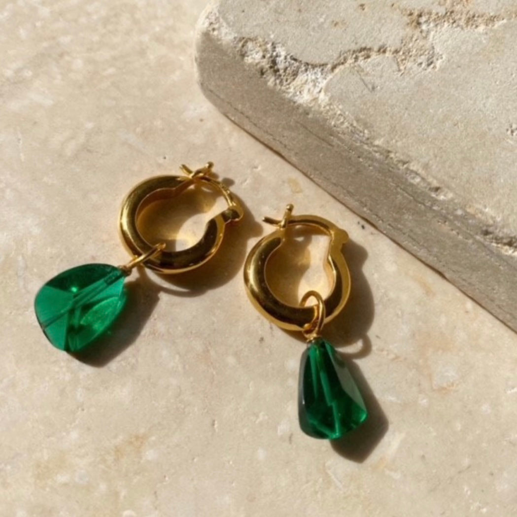 PRIYA EARRINGS EMERALD GREEN - Feather & Twigs