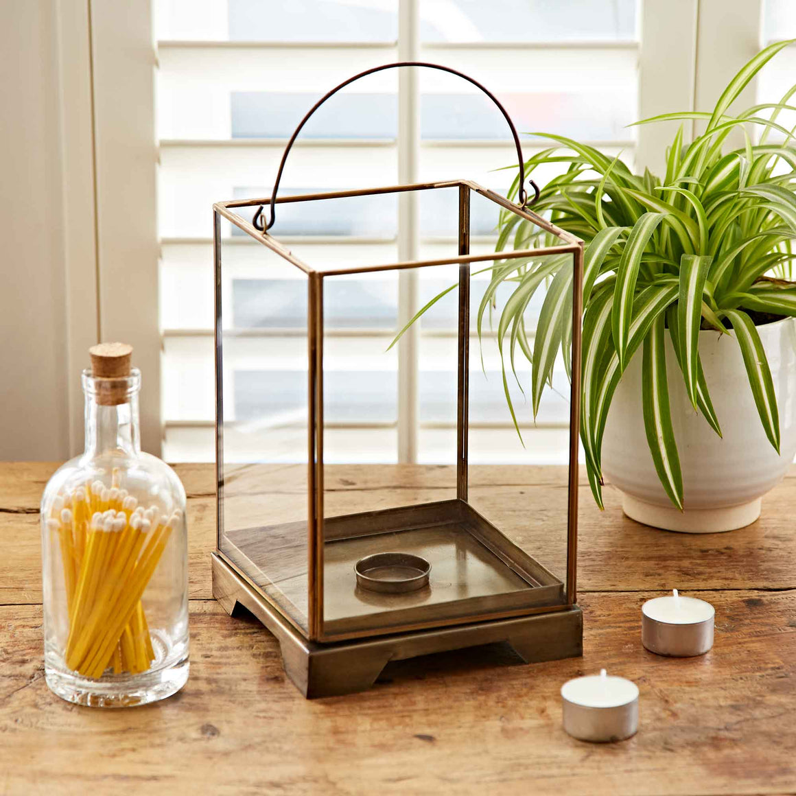 HANDMADE ANTIQUE BRASS CANDLE HOLDER - Feather & Twigs