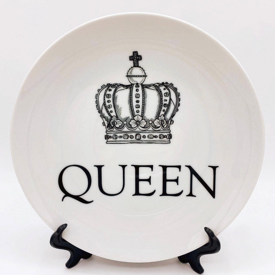 THE QUEEN'S JUBILEE MEMORABILIA Feather & Twigs