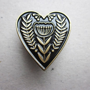 HEART PIN BADGE