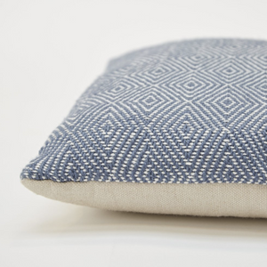 LIGHTWEIGHT DIAMOND NAVY CUSHION