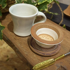 CHAI TEA & STRAINER SET - MILK WHITE