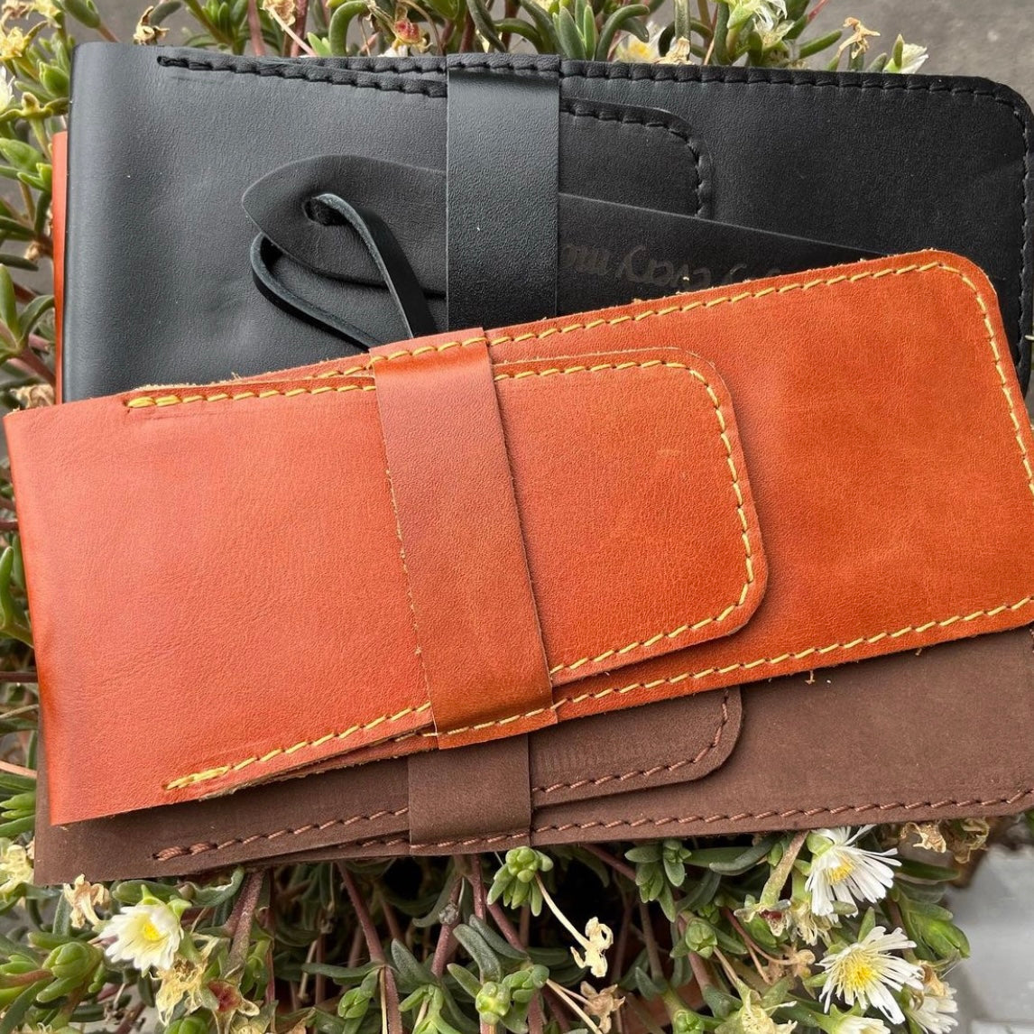 LEATHER PEN CASE - 2 COLOURS - Feather & Twigs
