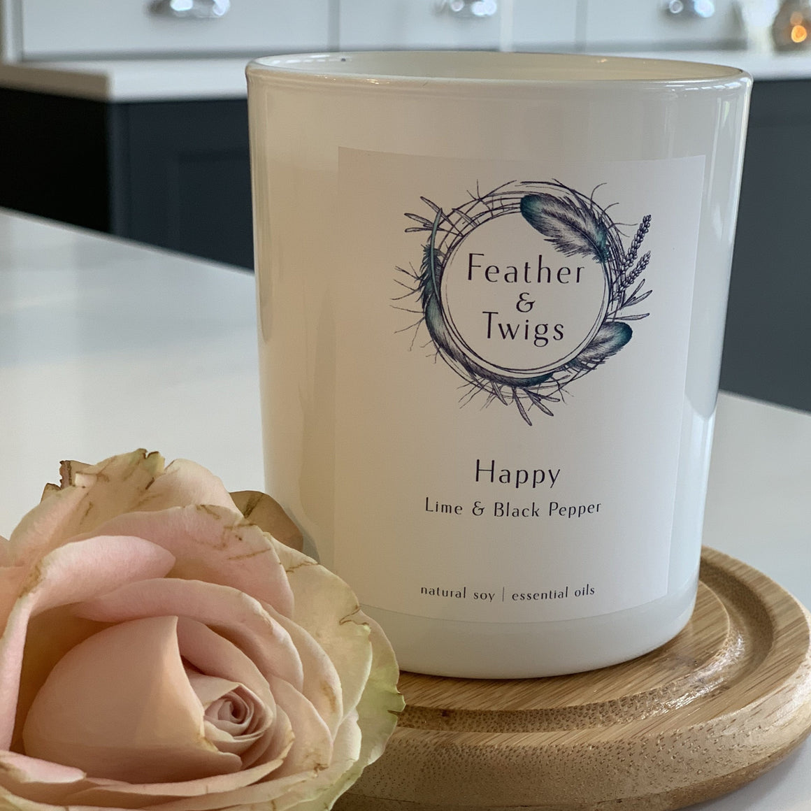 HAPPY - 30cl Candle - Lime, basil and mandarin - Feather & Twigs