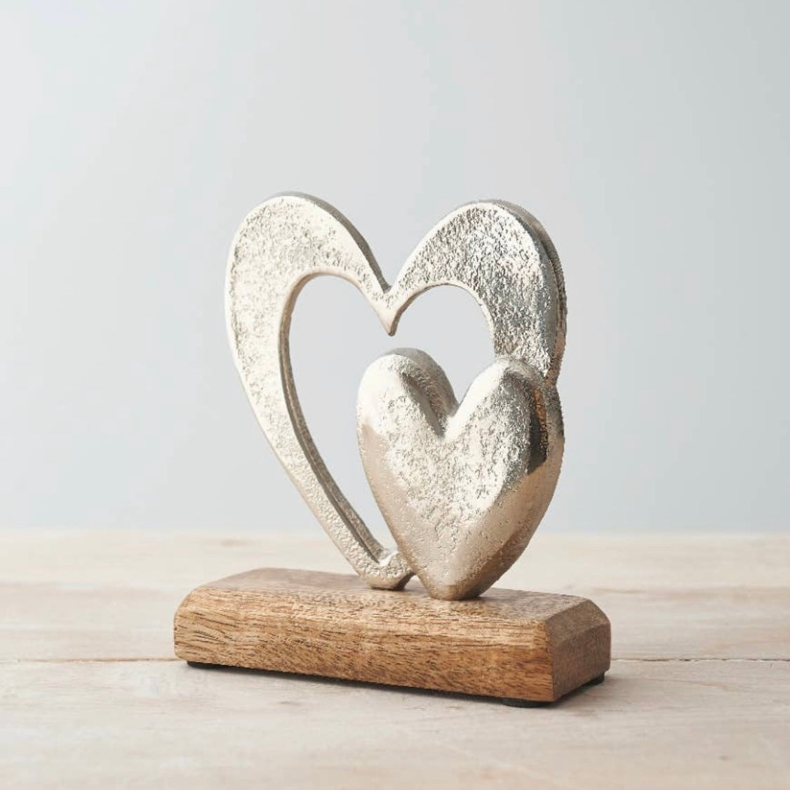 ALUMINIUM DOUBLE HEART ON STAND