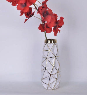 GEOMETRIC WHITE AND GOLD VASE