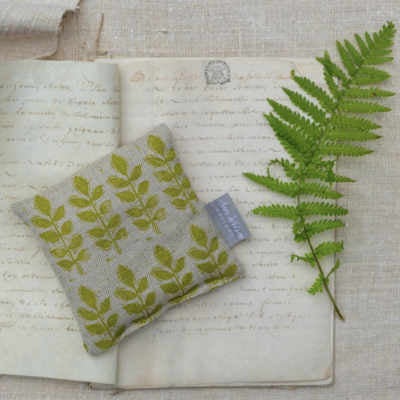 GREEN LEAF LAVENDER BAG BY SAM WILSON - END OF LINE - Feather & Twigs