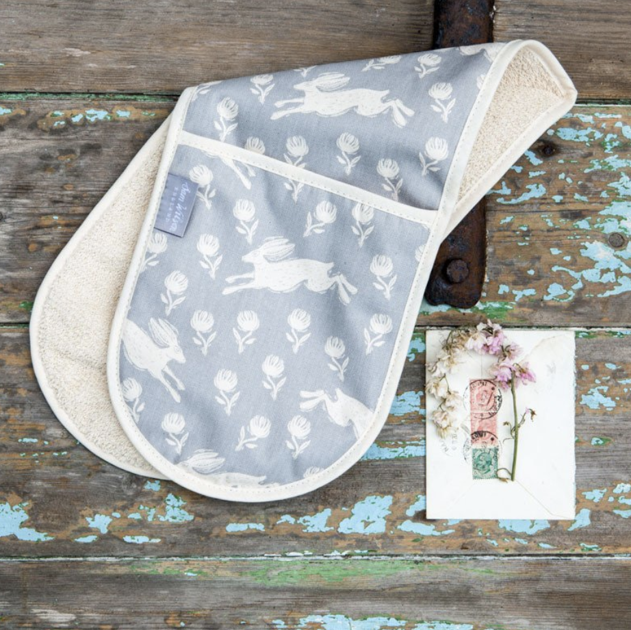 RUNNING HARE GREY OVEN GLOVES BY SAM WILSON - Feather & Twigs